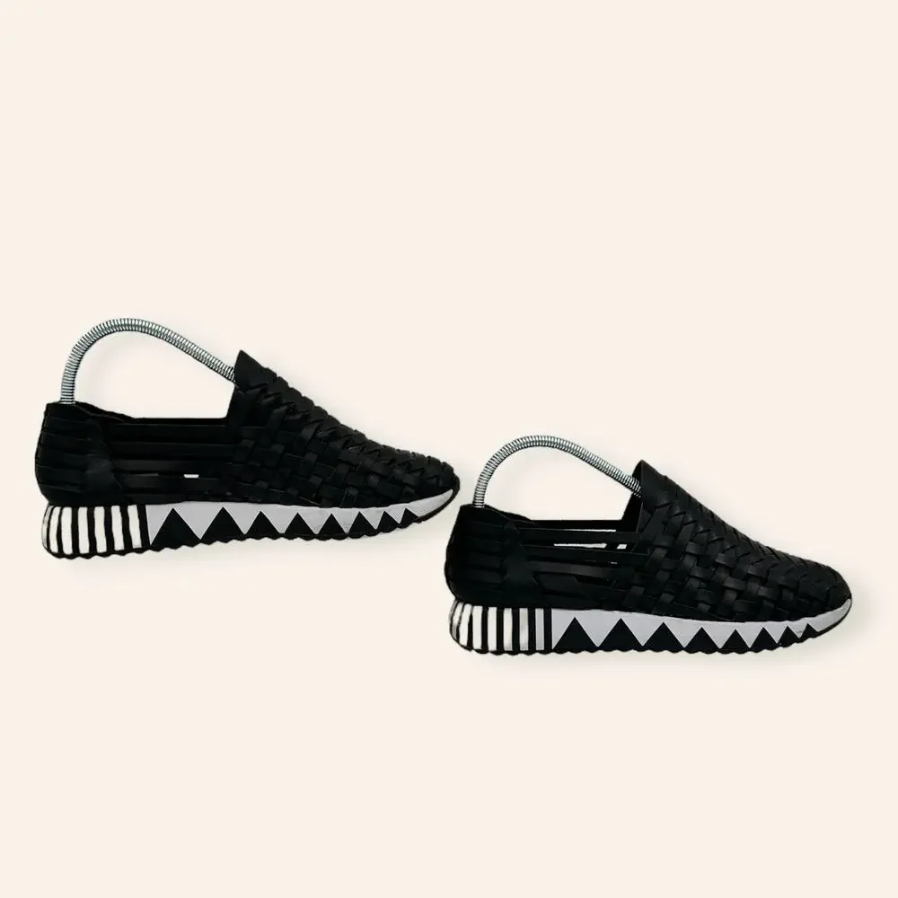 Tory Burch Woven Huarache Leather Slip-On Sneakers Black Sz 8